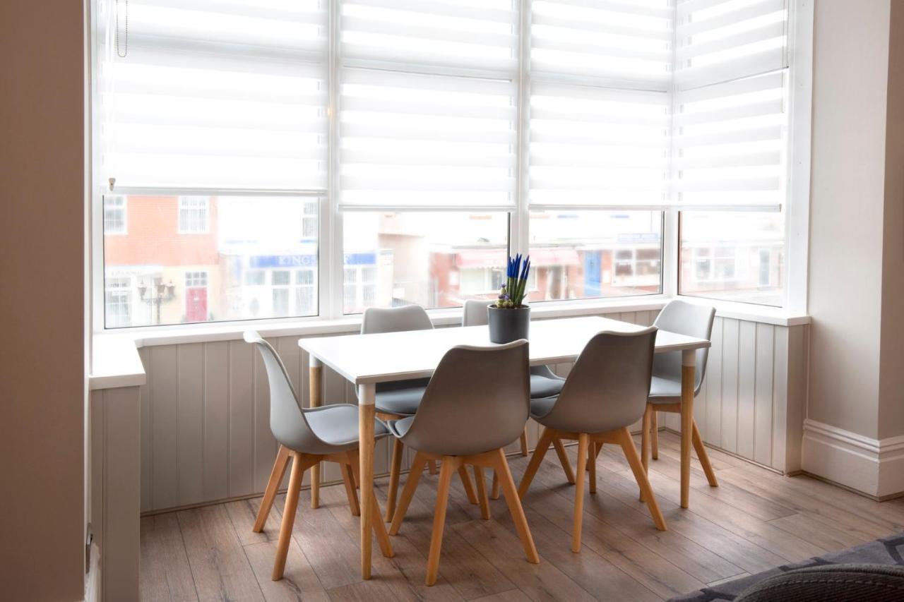 Blackbird Luxury Apartments Room 3 Blackpool Exterior photo