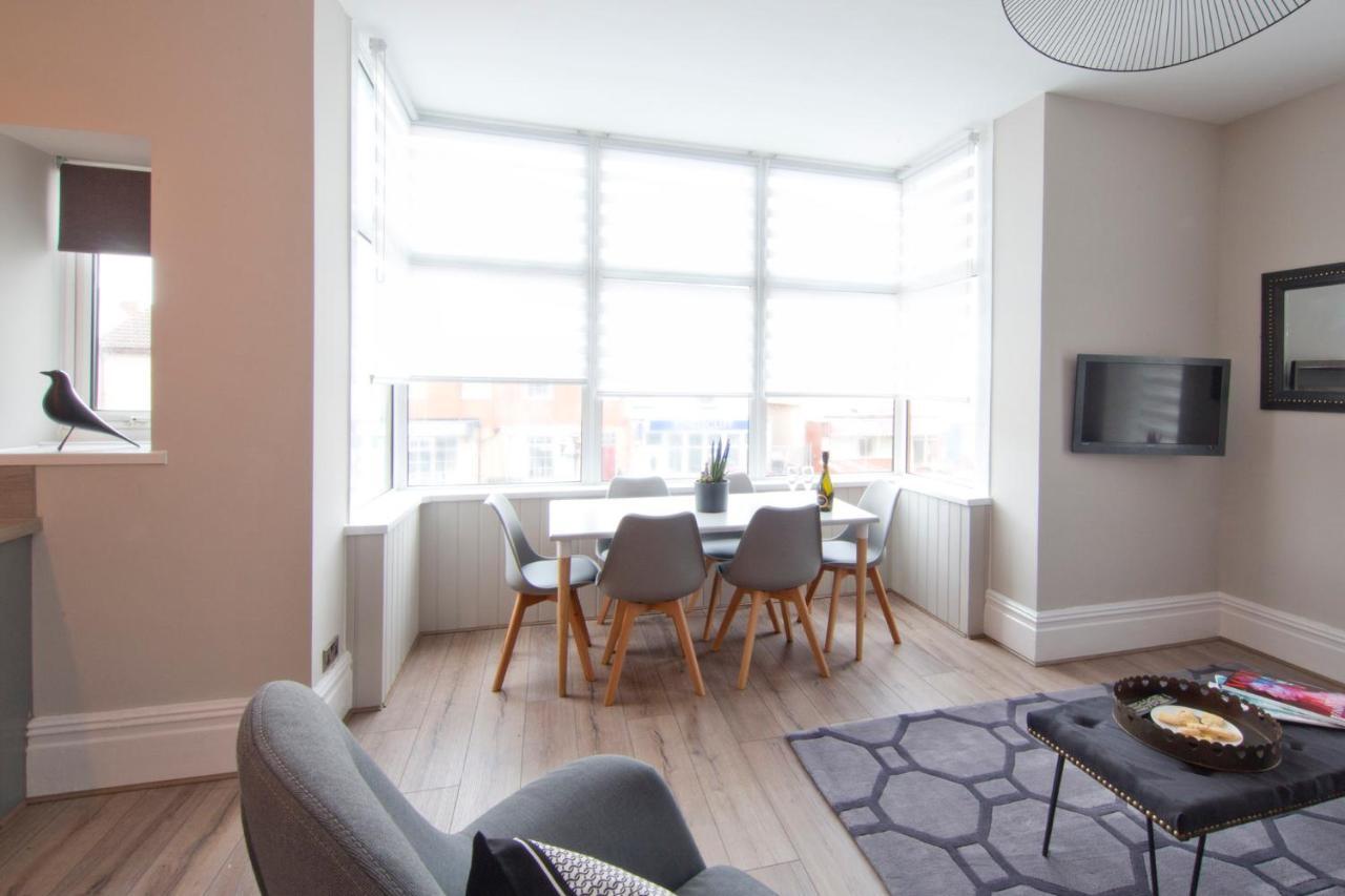 Blackbird Luxury Apartments Room 3 Blackpool Exterior photo